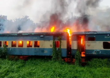 চট্টগ্রামে ট্রেনের পরিত্যক্ত বগিতে আগুন 5 788603e6d44b0712b3f25ecafdd8c271 6abfdd2dc7be0