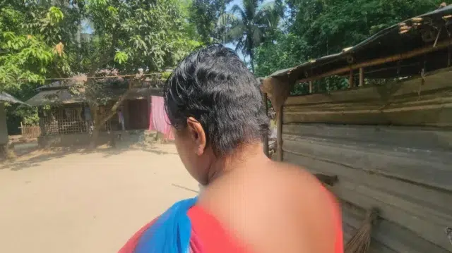 ঝিনাইদহে নারীর শরীরে মরিচের গুঁড়া মাখিয়ে নির্যাতন, কাটা হলো চুল 1 b09c32adacefe8360feeef7a28787bb7 6adb7effda2d7